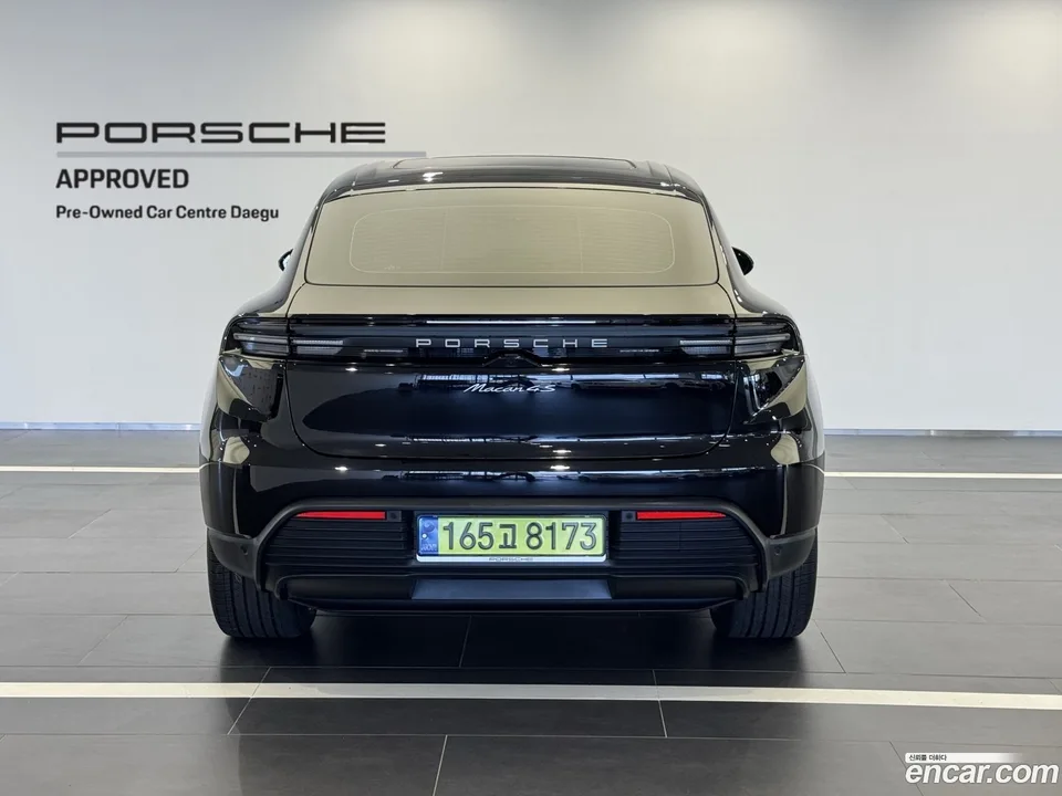 Porsche Macan Electric 4S 2025 — миниатюра 5
