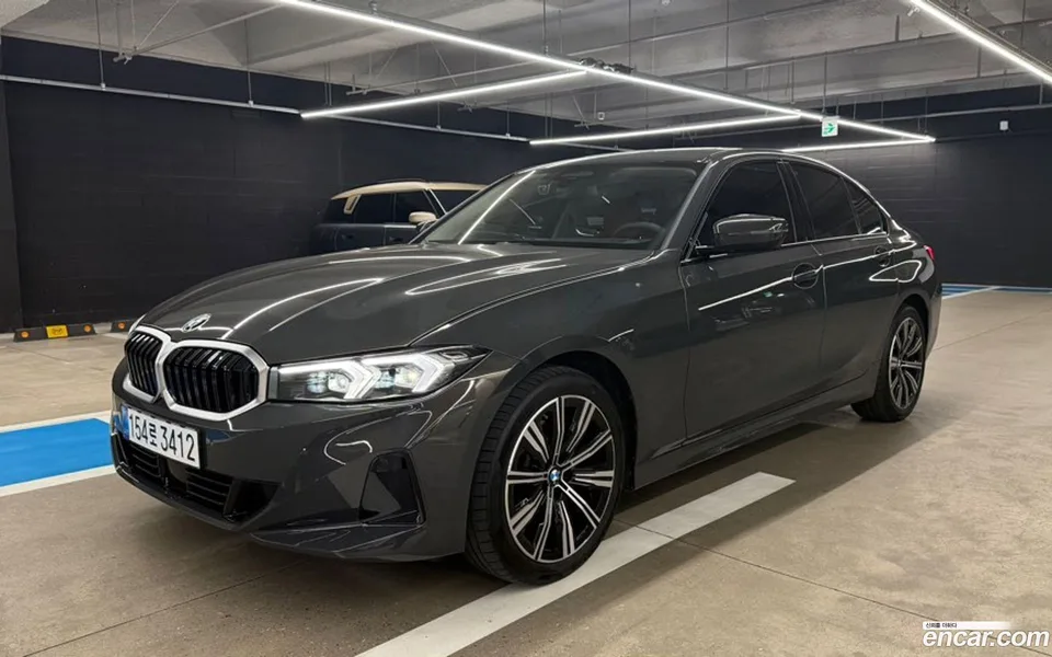 BMW 3 Series 320i 2025 — фото 1, купить с доставкой в Москву