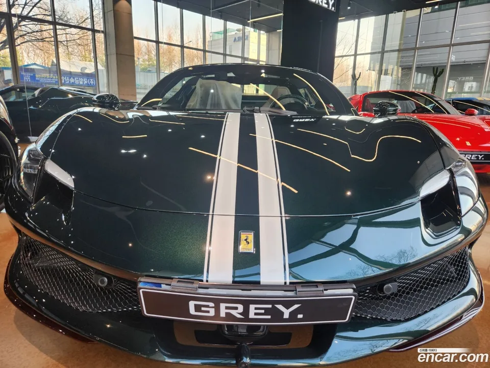 Ferrari 296 GTS 3.0 V6 2024 — миниатюра 2