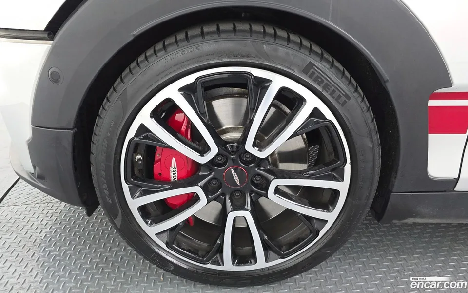 MINI Cooper S Clubman JCW 2023 — миниатюра 2