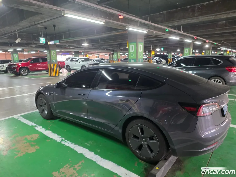 Tesla Model 3 AWD 2022 — миниатюра 2
