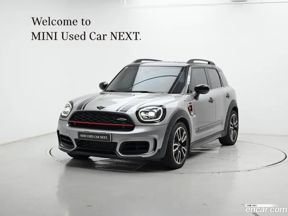 MINI Cooper S Countryman JCW 2023 — фото 1, купить с доставкой в Москву