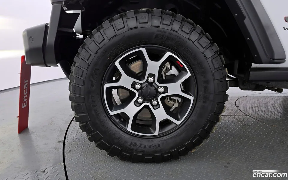 Jeep Wrangler 2.0 4 2023 — миниатюра 2