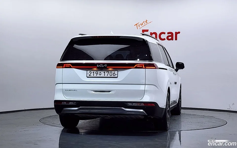 Kia Carnival 9 2022 — миниатюра 4
