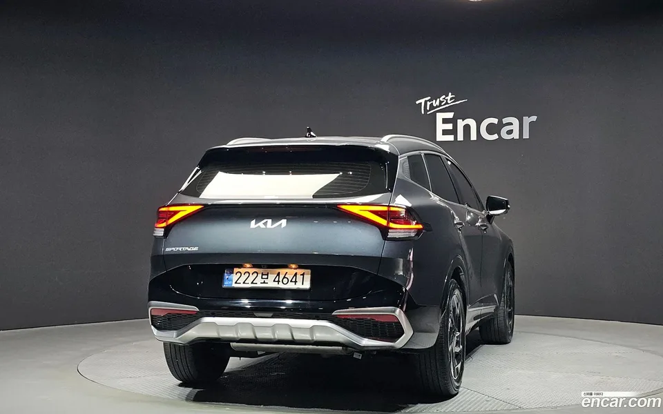Kia Sportage 1.6 2WD 2023 — миниатюра 4