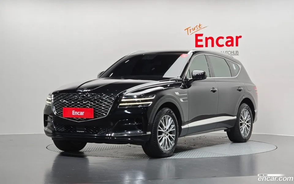 Genesis GV80 2.5T 2WD 2023 — фото 1, купить с доставкой в Москву