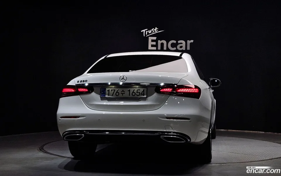 Mercedes-Benz E-Class E250 2023 — миниатюра 4