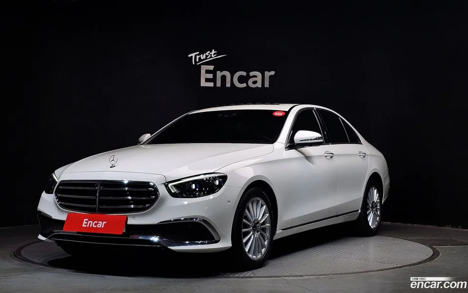 Mercedes-Benz E-Class E250 2023 — фото 1, купить с доставкой в Москву