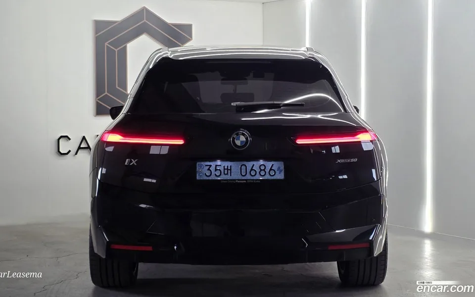BMW iX xDrive50 2024 — миниатюра 4