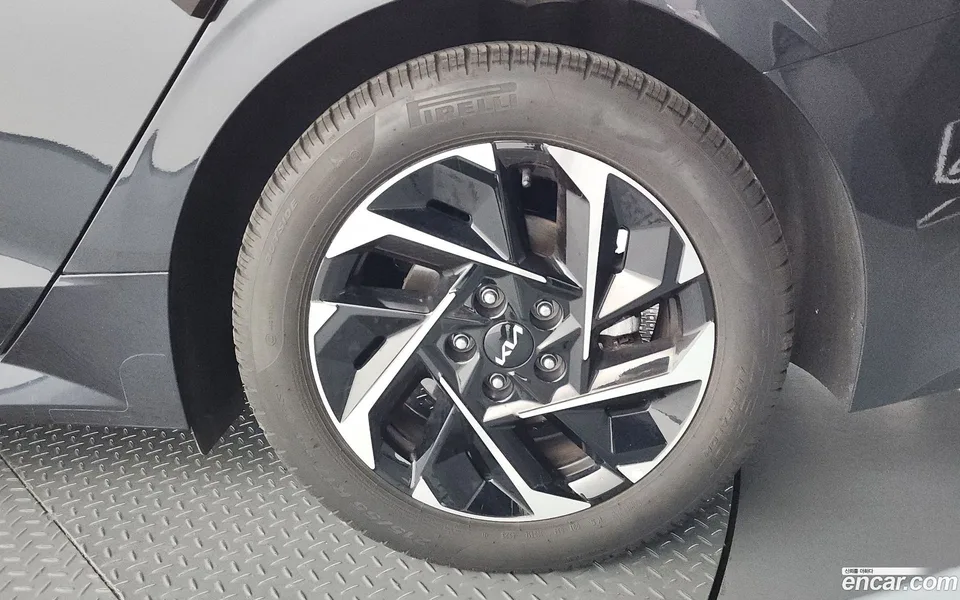 Kia K5 Hybrid 2024 — миниатюра 2