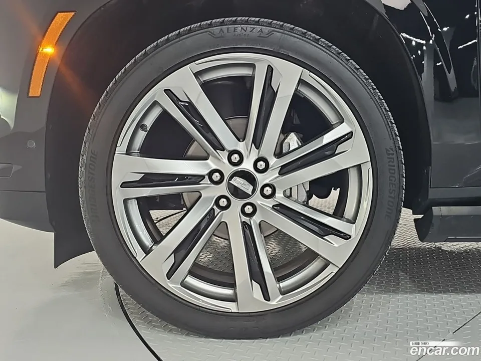 Cadillac Escalade 6.2 ESV 2025 — миниатюра 2
