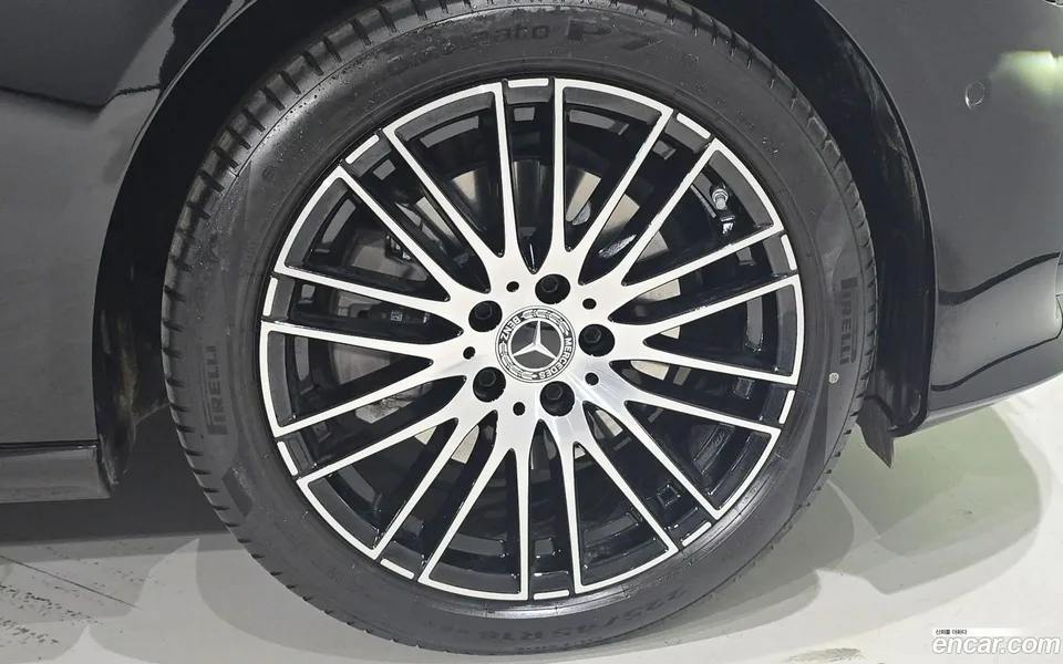 Mercedes-Benz C-Class C200 2025 — миниатюра 5