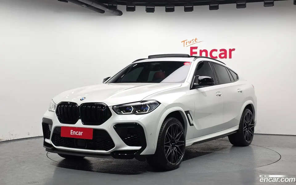BMW X6 M 4.4 2022 — фото 1, купить с доставкой в Москву