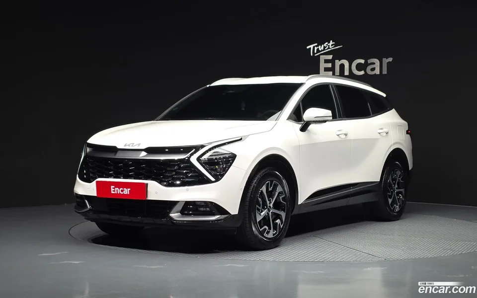 Kia Sportage Hybrid 2WD 2024 — фото 1, купить с доставкой в Москву