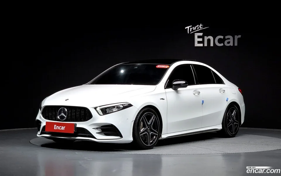 Mercedes-Benz A-Class AMG A35 4MATIC 2022 — фото 1, купить с доставкой в Москву