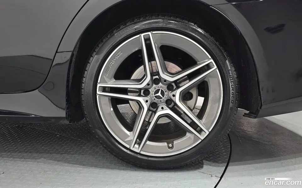 Mercedes-Benz CLS-Class CLS300d 4MATIC 2023 — миниатюра 5