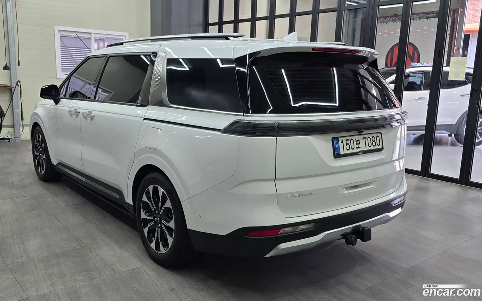 Kia Carnival 7 2022 — миниатюра 2