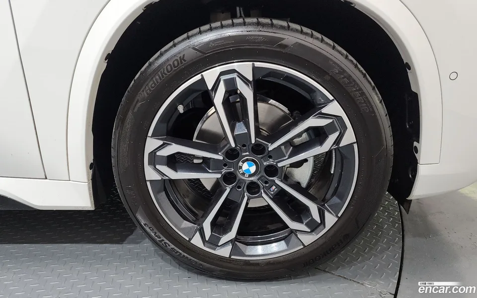 BMW X1 sDrive 18d M 2025 — миниатюра 2
