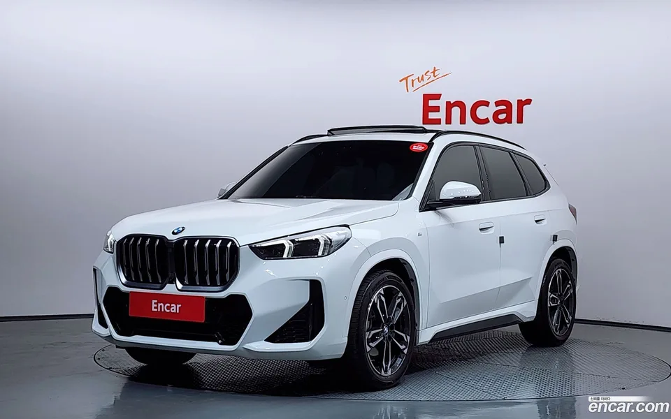 BMW X1 sDrive 18d M 2025 — фото 1, купить с доставкой в Москву