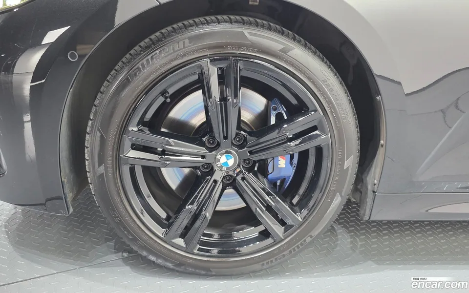 BMW 3 Series 320i M 2022 — миниатюра 2