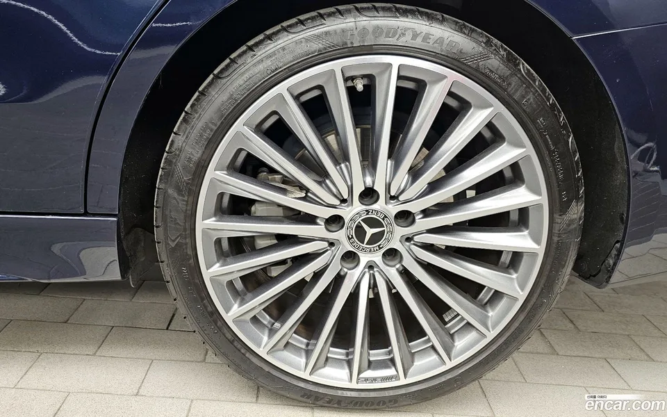 Mercedes-Benz C-Class C300 AMG Line 2022 — миниатюра 2