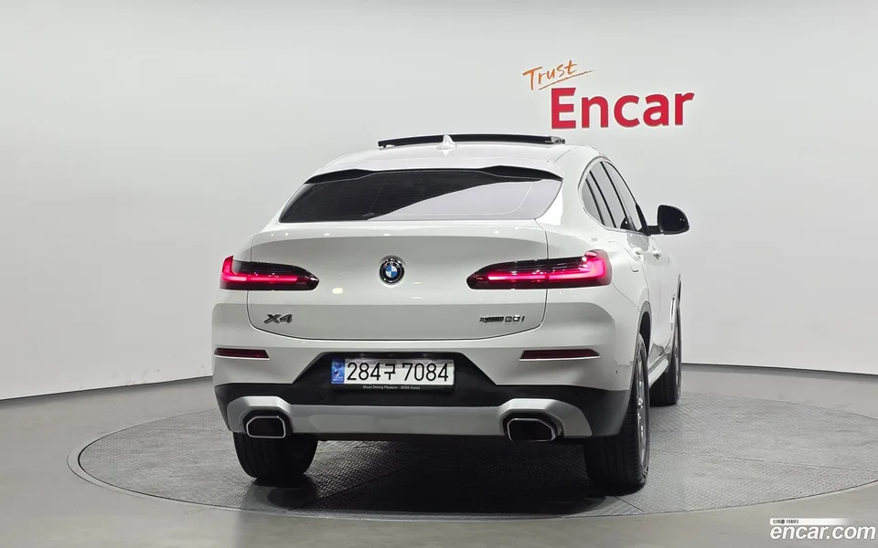 BMW X4 xDrive20i xLine 2022 — миниатюра 4