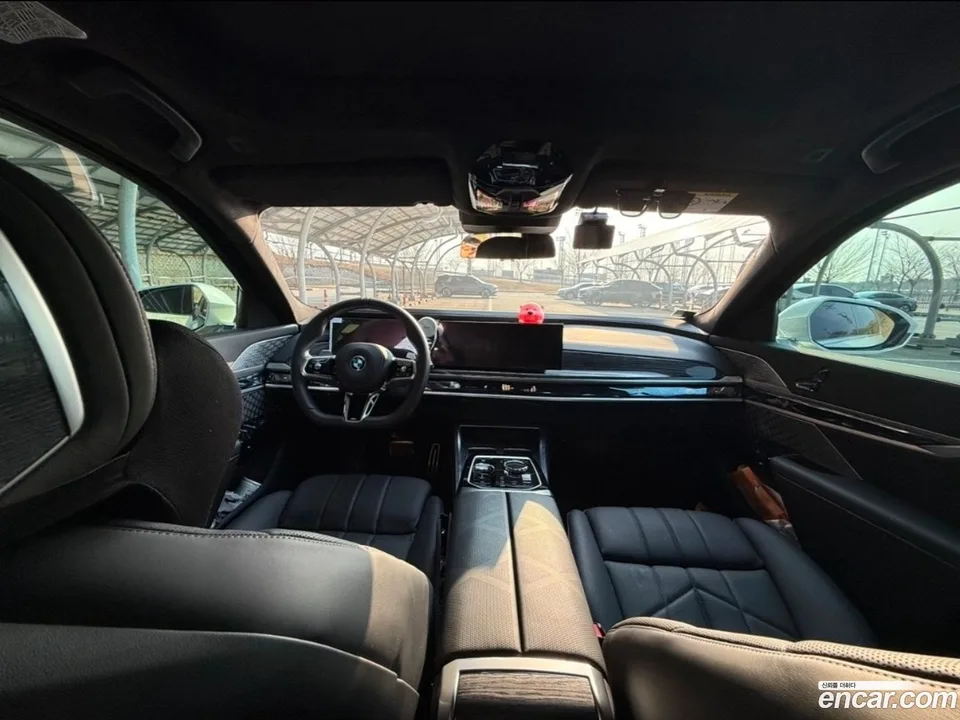 BMW 7 Series 750e xDrive M 2025 — миниатюра 2