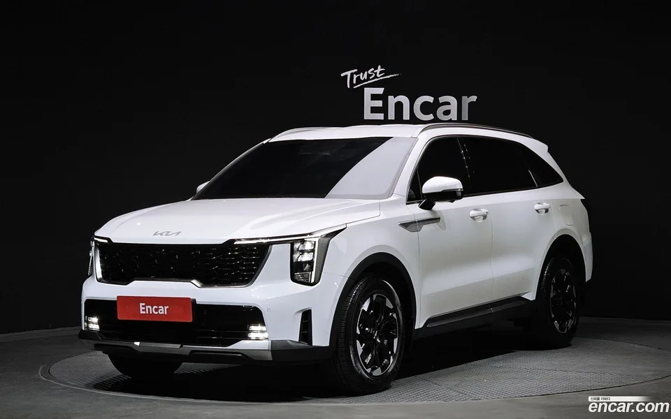 Kia Sorento 2.5T 2WD 2024 — фото 1, купить с доставкой в Москву