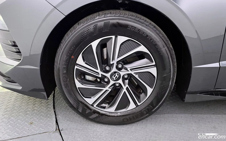 Hyundai Sonata The Edge Hybrid 2023 — миниатюра 2