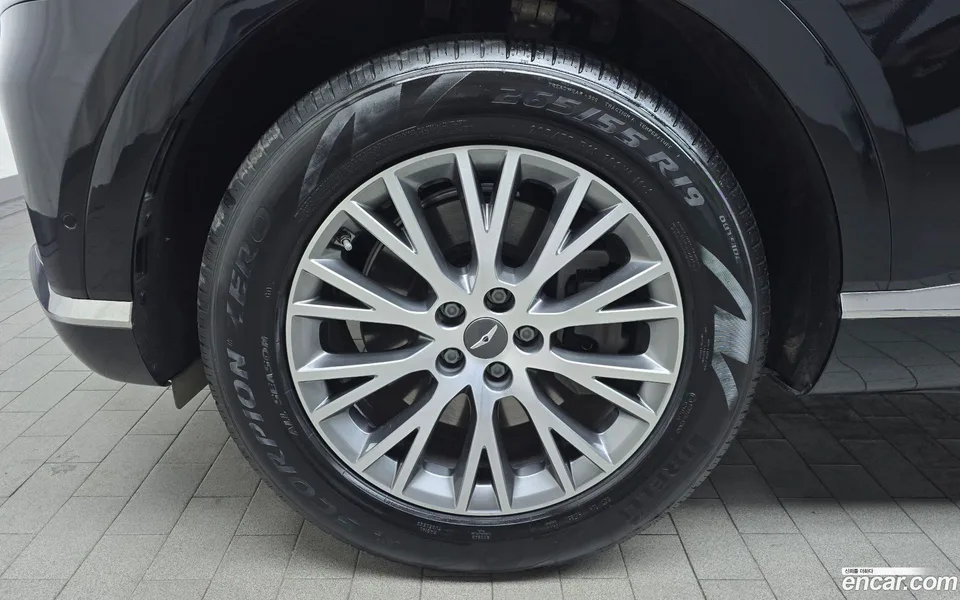 Genesis GV80 2.5T 2WD 2023 — миниатюра 2