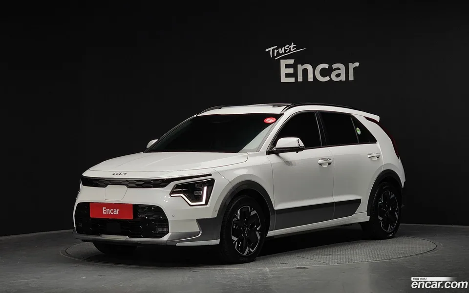 Kia Niro EV 2022 — фото 1, купить с доставкой в Москву