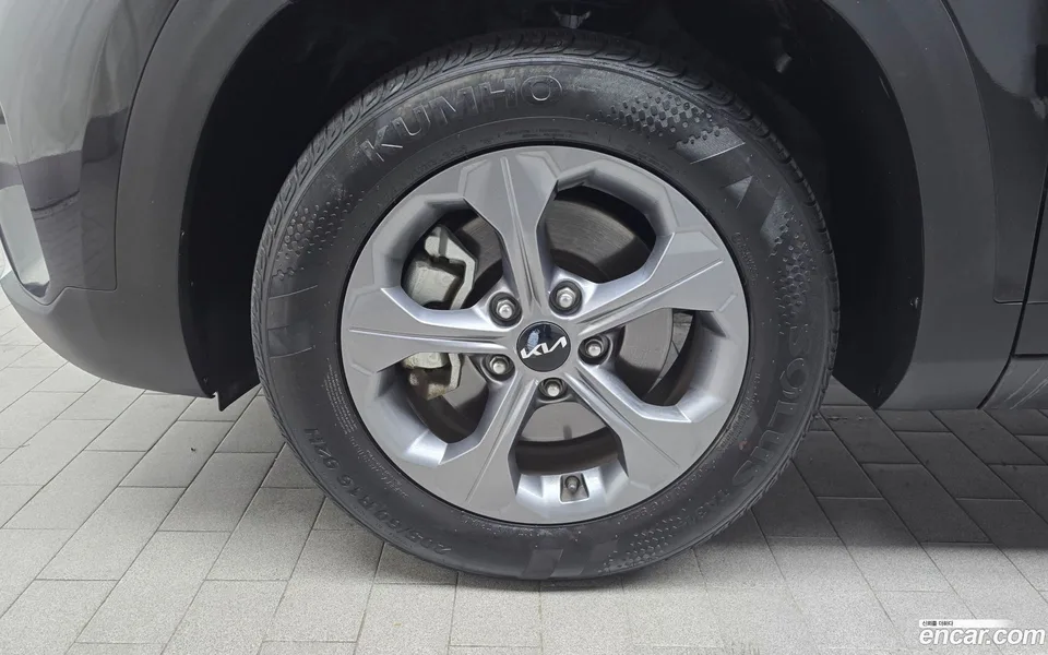 Kia Seltos 1.6 2WD 2023 — миниатюра 2