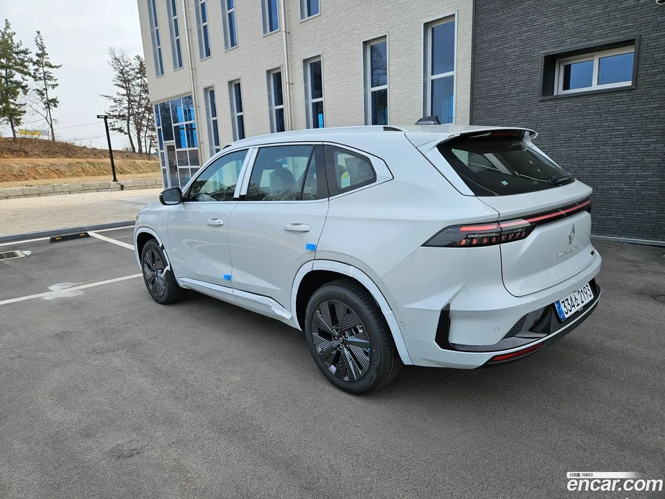 Renault Samsung Grand Koleos 1.5 E-TECH 2WD 2026 — миниатюра 4