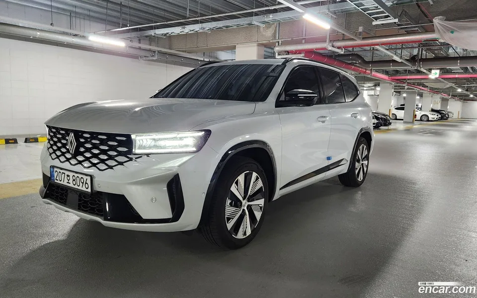 Renault Samsung Grand Koleos 1.5 E-TECH 2WD 2025 — фото 1, купить с доставкой в Москву