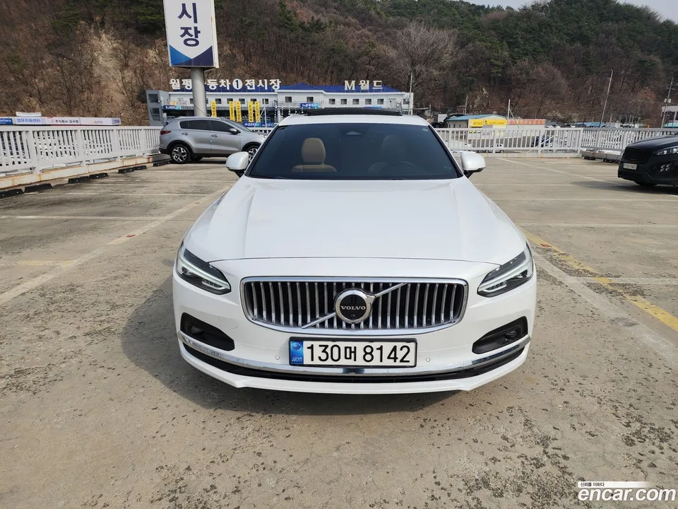 Volvo S90 B5 2022 — миниатюра 2