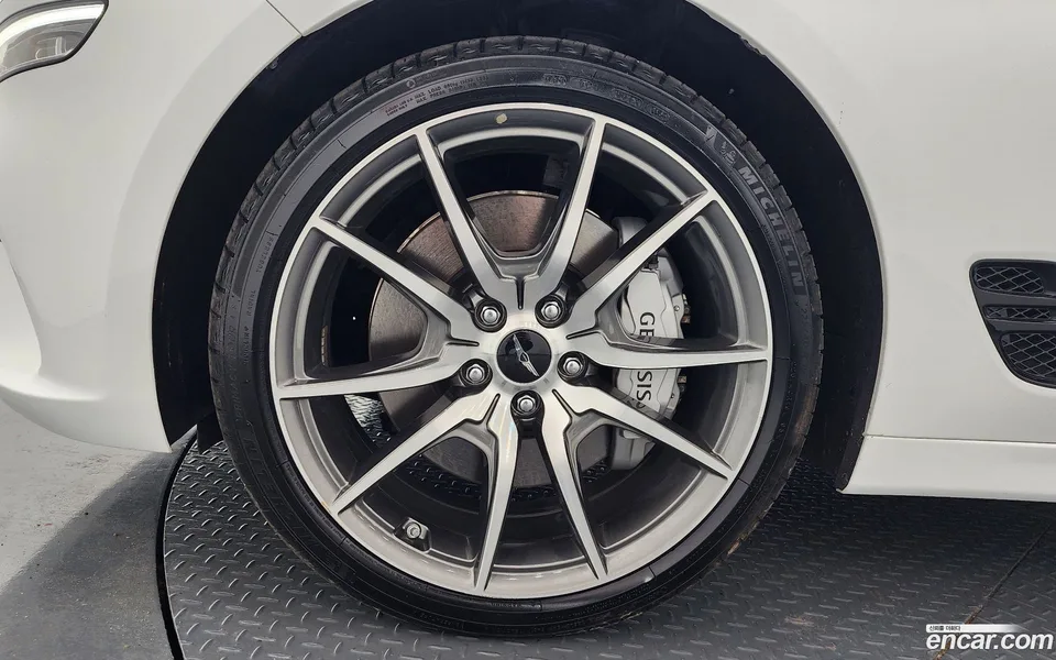 Genesis G70 2.5T 2WD 2024 — миниатюра 2
