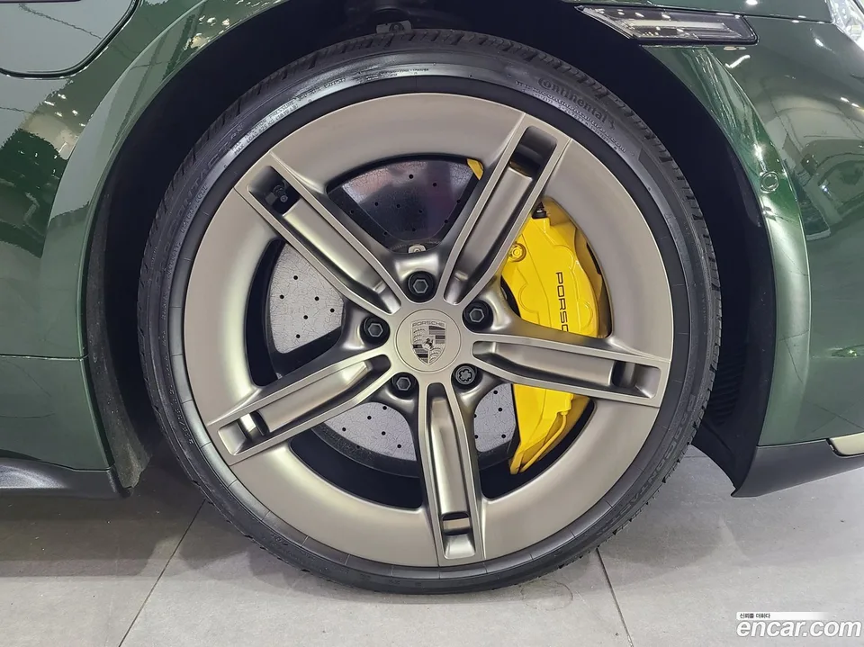 Porsche Taycan S 2024 — миниатюра 5