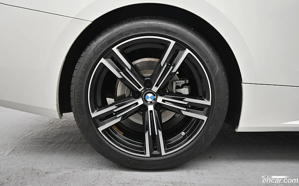 BMW 4 Series 420i M 2023 — миниатюра 2
