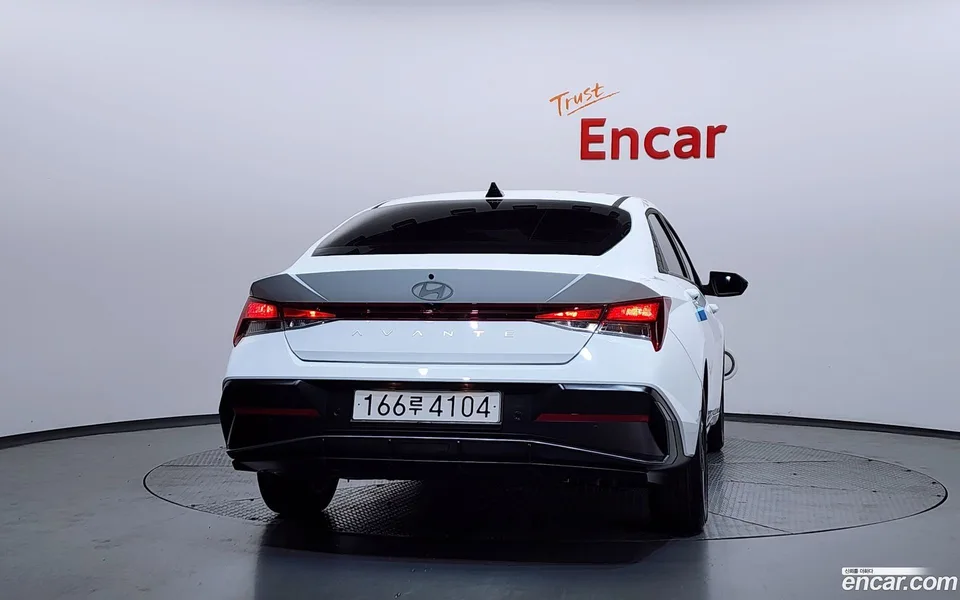 Hyundai Avante CN7 Hybrid 2025 — миниатюра 4