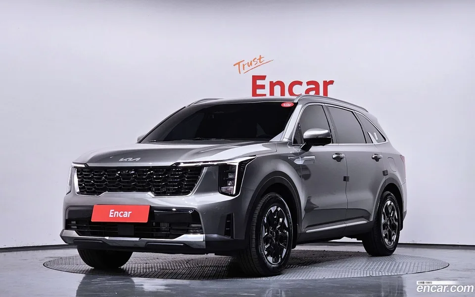 Kia Sorento 2.5T 2WD 2024 — фото 1, купить с доставкой в Москву