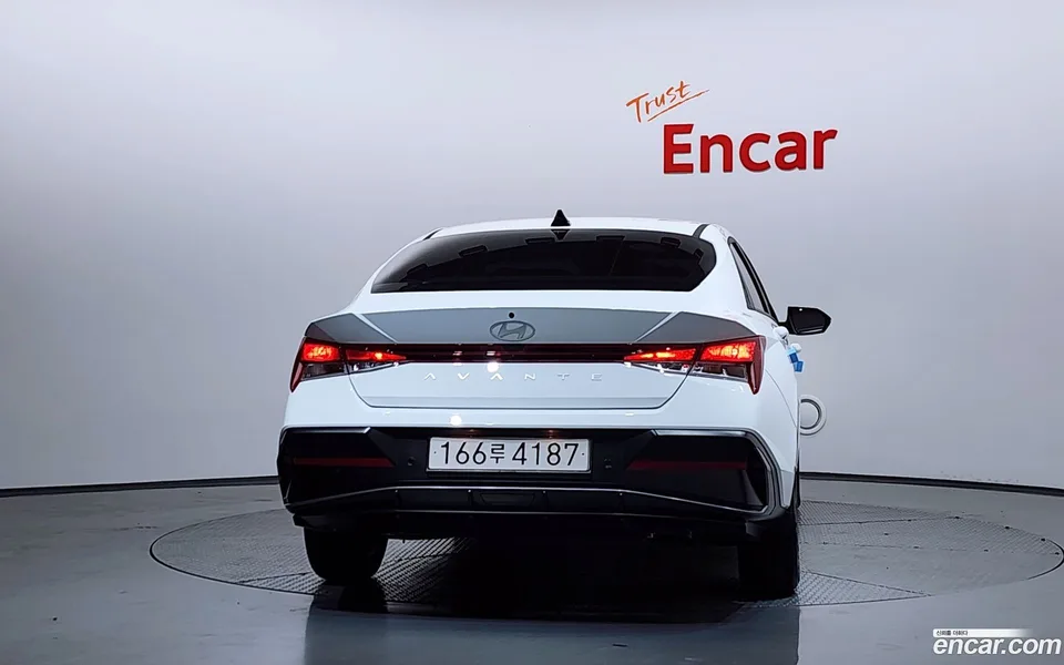 Hyundai Avante CN7 Hybrid 2025 — миниатюра 4