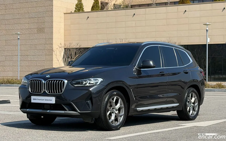 BMW X3 xDrive 20i 2022 — фото 1, купить с доставкой в Москву
