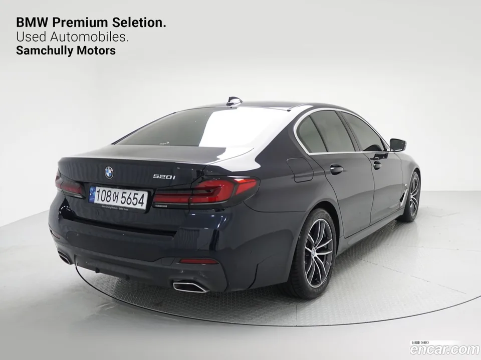BMW 5 Series 520i M 2023 — миниатюра 4