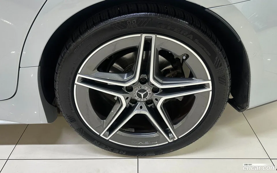 Mercedes-Benz CLS-Class CLS300d 4MATIC 2022 — миниатюра 2