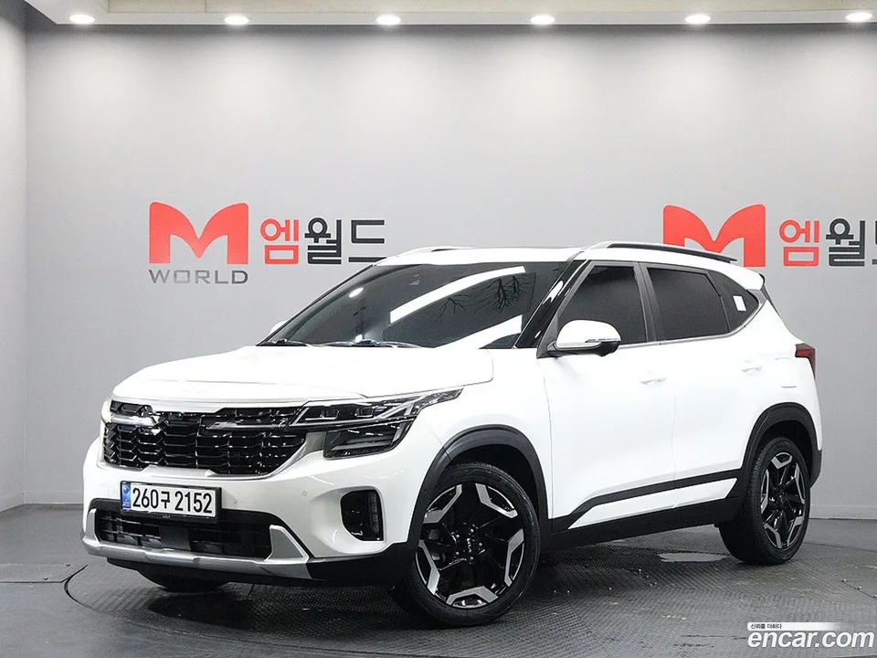 Kia Seltos 1.6 2WD 2023 — фото 1, купить с доставкой в Москву