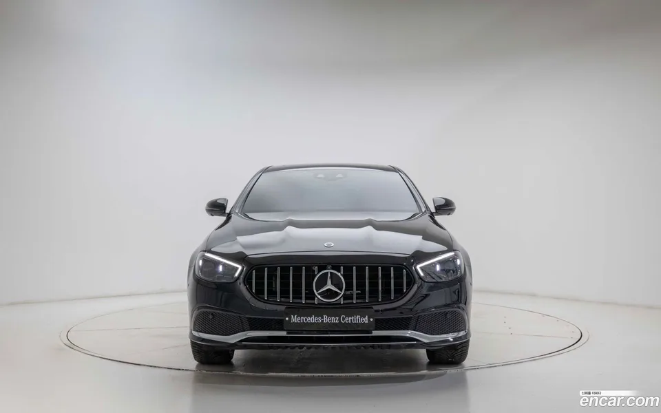 Mercedes-Benz E-Class E350 4MATIC 2022 — миниатюра 3