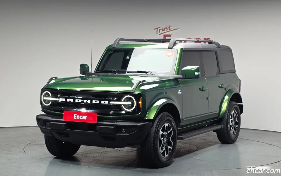 Ford Bronco 2.7 2023 — фото 1, купить с доставкой в Москву