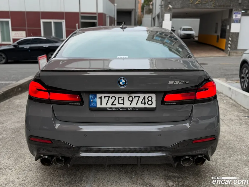 BMW 5 Series 530e M 2022 — миниатюра 4