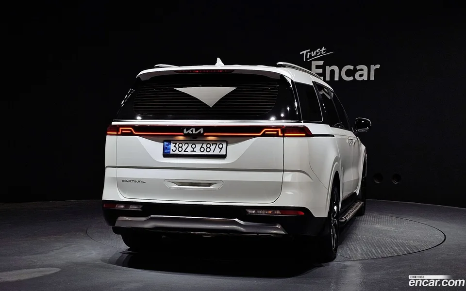 Kia Carnival 9 2022 — миниатюра 4