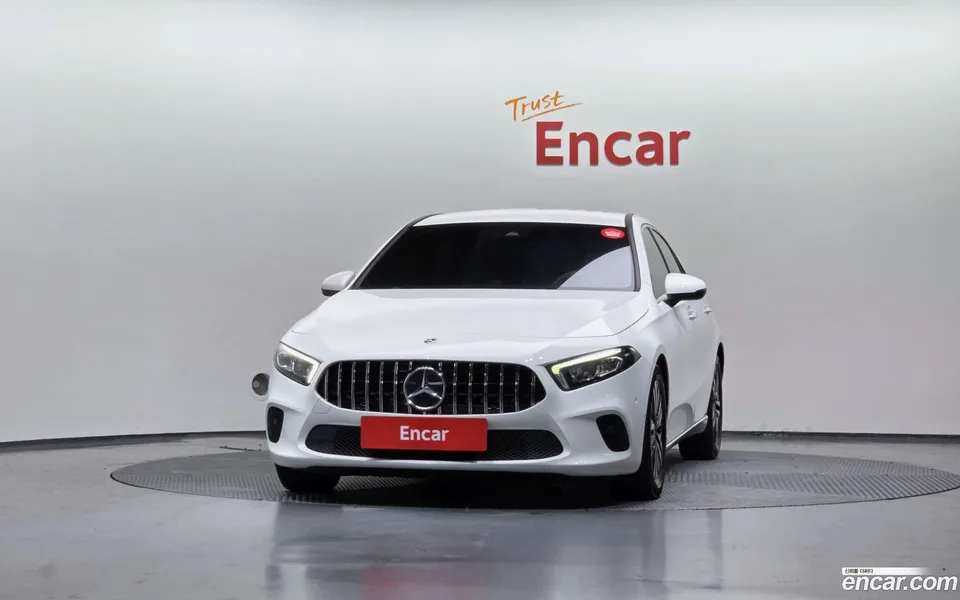 Mercedes-Benz A-Class A200d 2022 — миниатюра 3